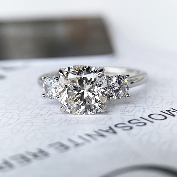 2.5 carat Moissanite Diamond engagement ring 14k gold plated